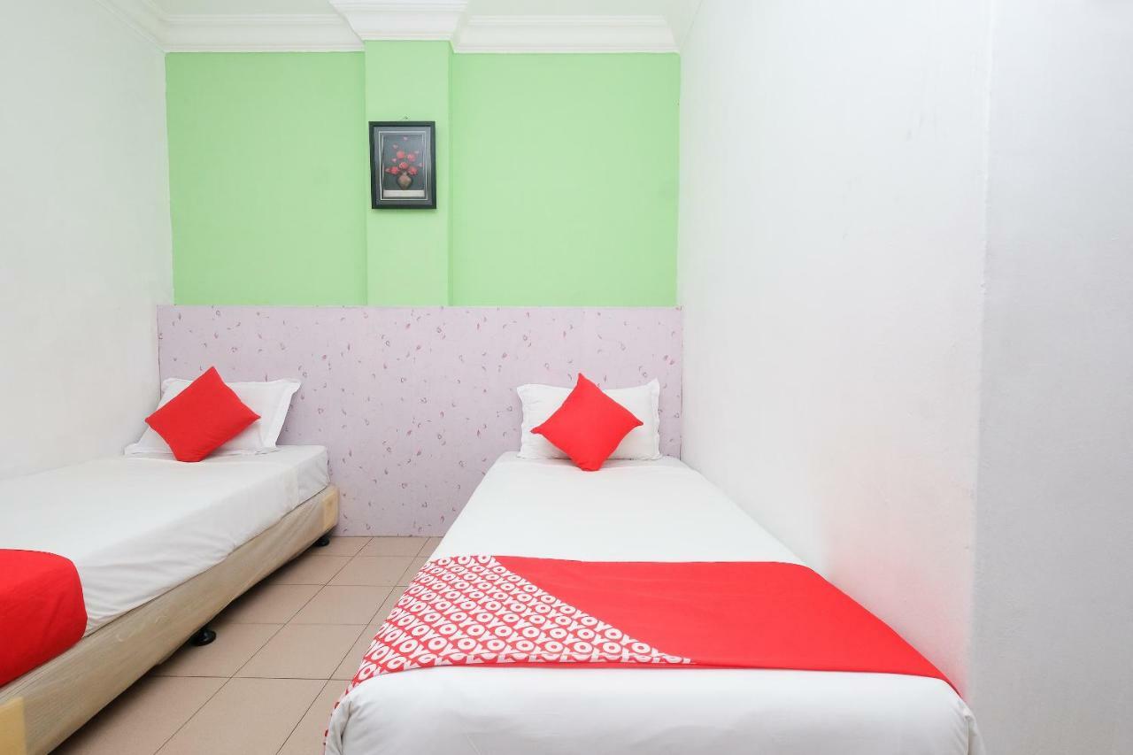 Oyo 850 Gold Star Hotel Chukai Eksteriør bilde